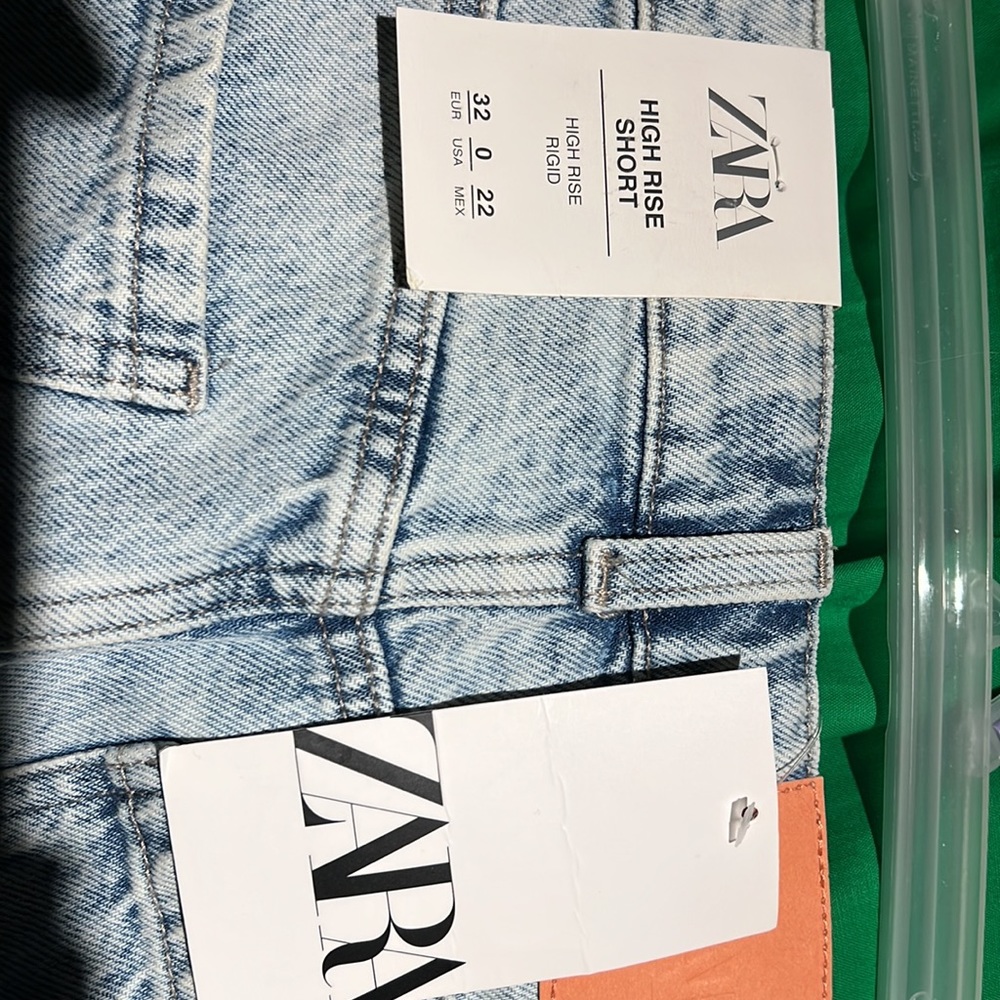 Zara High Rise Short - Picture 3 of 5